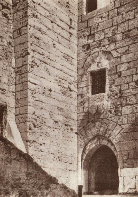 Крепость в Кирении. Лузиньянские ворота